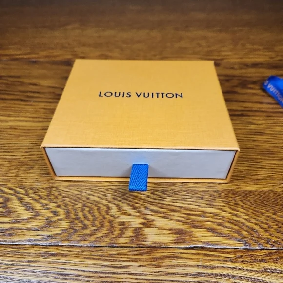 Louis Vuitton Orange Gift Box with Blue Ribbon - Picture 2 of 8